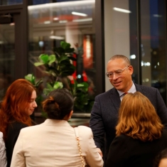 Rutgers President Jonathan Holloway speaking with students